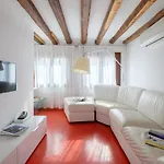 The Lion's House Apt4 * Wenecja