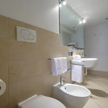 Appartement The Lion's House Apt4 *