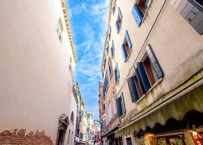 The Lion's House Apt4 *